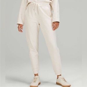 Lululemon Ribbed High Rise Jogger 25”